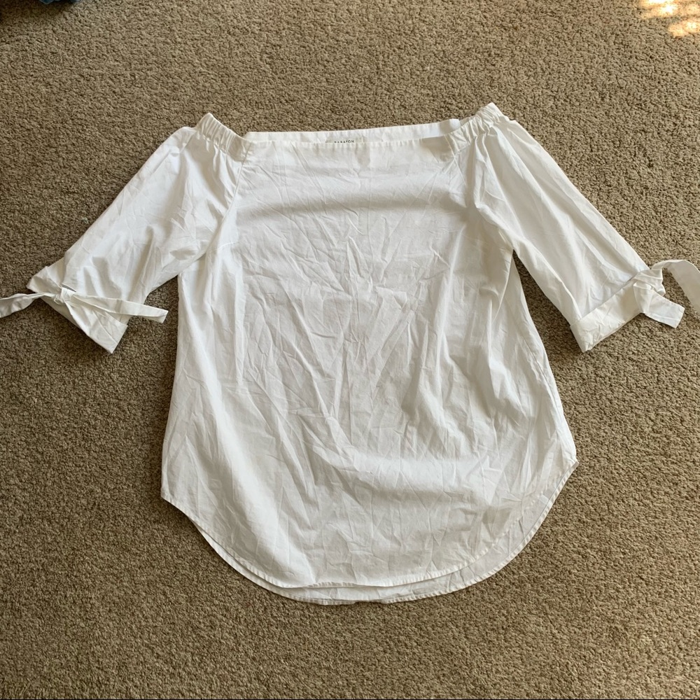 Aritzia | Babaton Malik Blouse off Shoulder - Picture 6 of 11